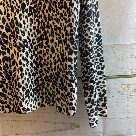 NICOLE SIMONE SIGNATURE COLLECTION Animal Print Sweater Size Large - Picture 8 of 9